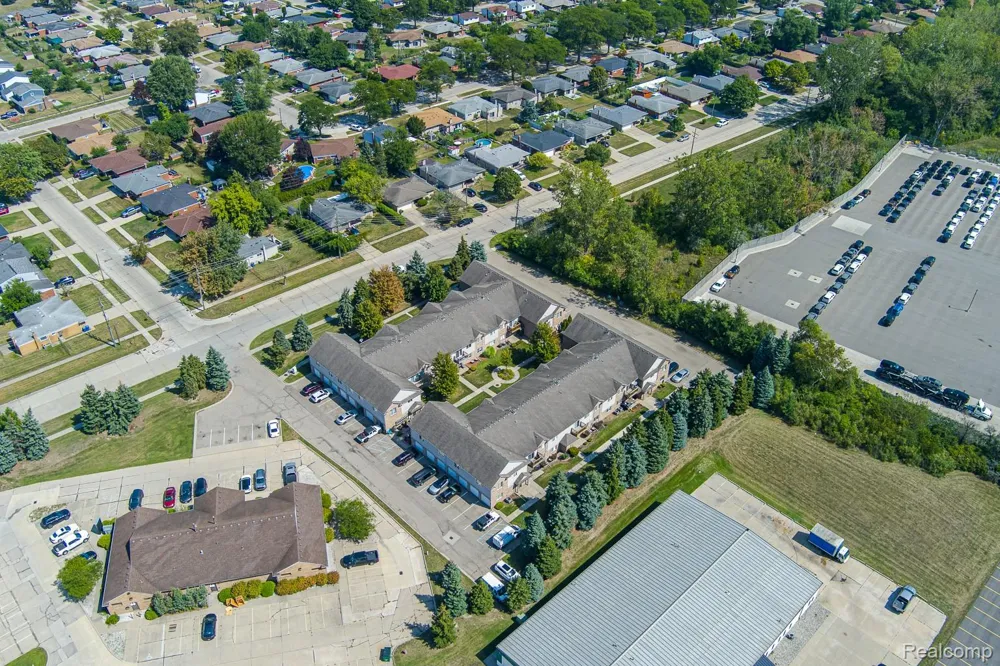 2154 Frazho Road Warren City, MI 48091