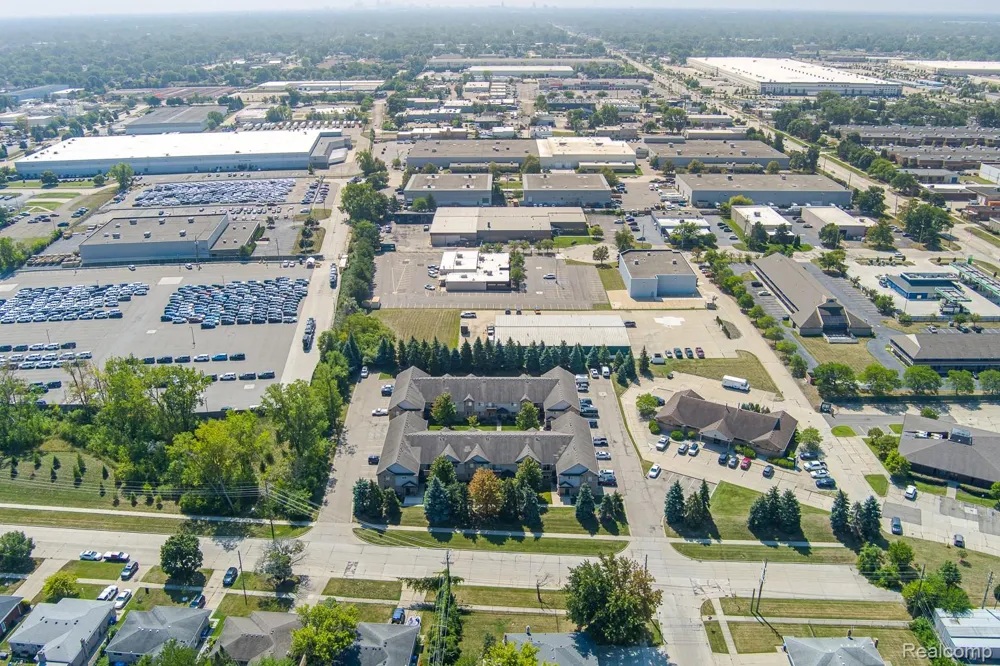 2154 Frazho Road Warren City, MI 48091