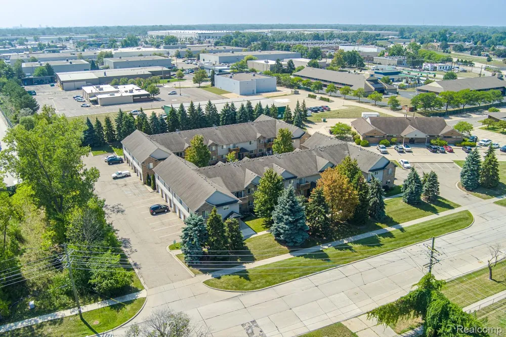 2154 Frazho Road Warren City, MI 48091