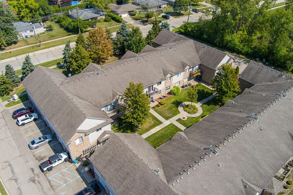 2154 Frazho Road Warren City, MI 48091