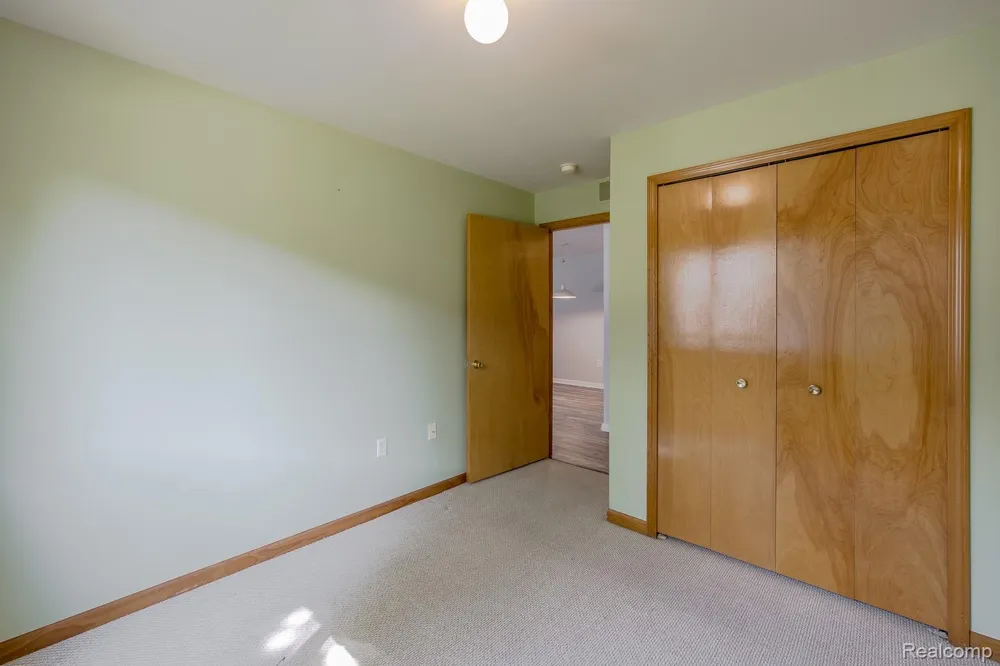 2154 Frazho Road Warren City, MI 48091