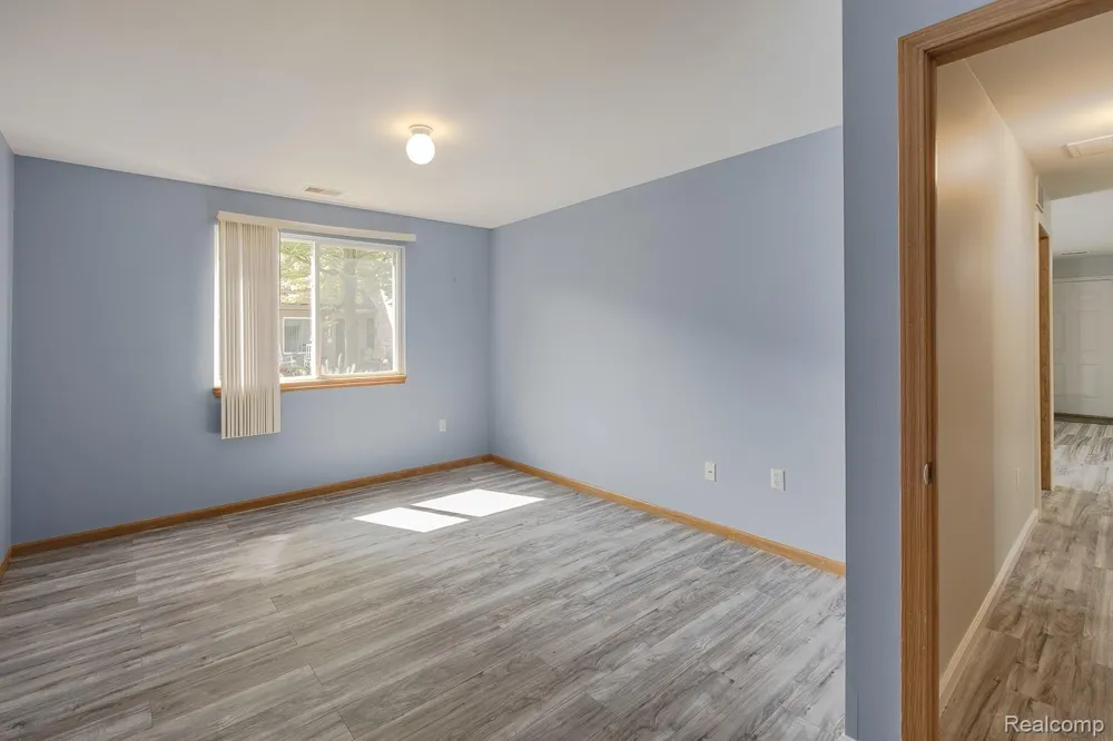 2154 Frazho Road Warren City, MI 48091
