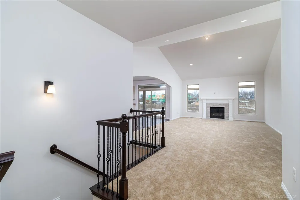 17480 Stallman Drive Macomb Township, MI 48042