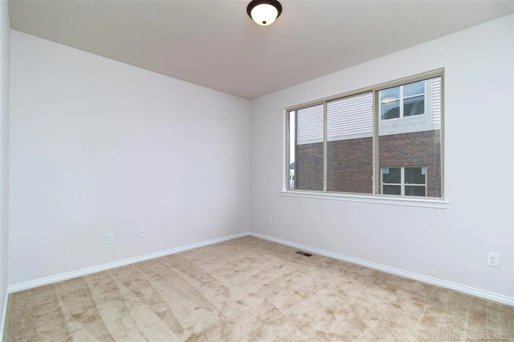 17480 Stallman Drive Macomb Township, MI 48042