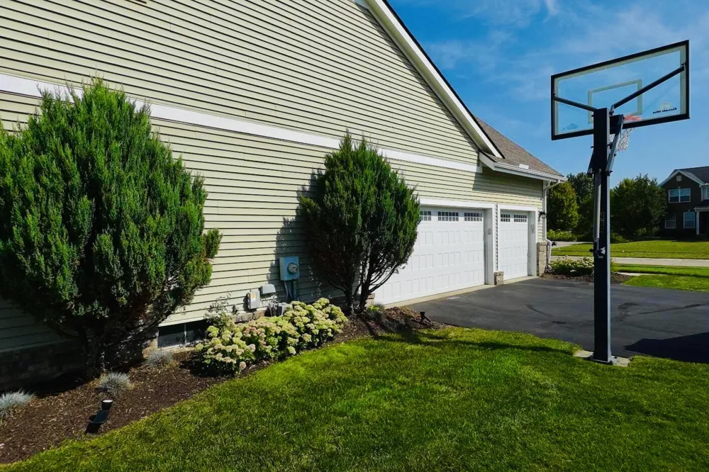 26393 Creekside Drive Lyon Charter Township, MI 48165