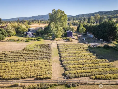 330 Bell Bottom Road