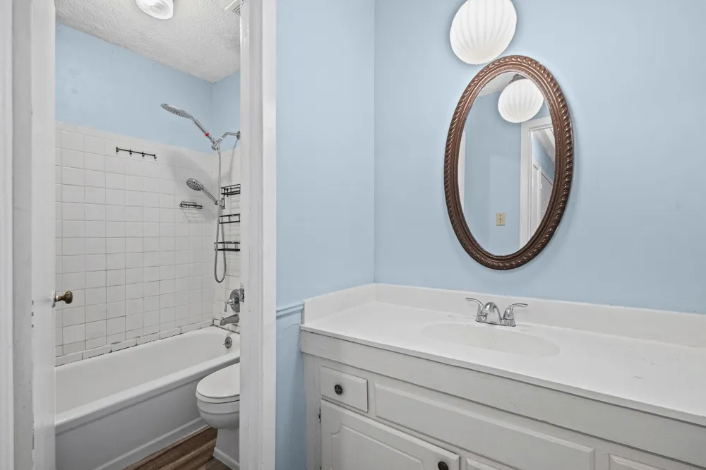 1850 QUAIL VALLEY CV #1850 Memphis, TN 38134