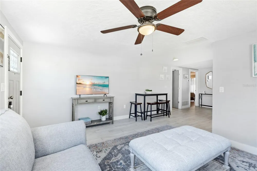 5320 MOELLER AVENUE Sarasota, FL 34233