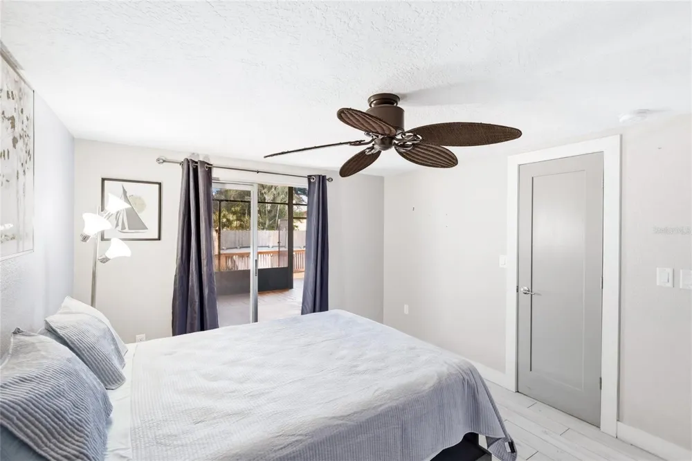 5320 MOELLER AVENUE Sarasota, FL 34233