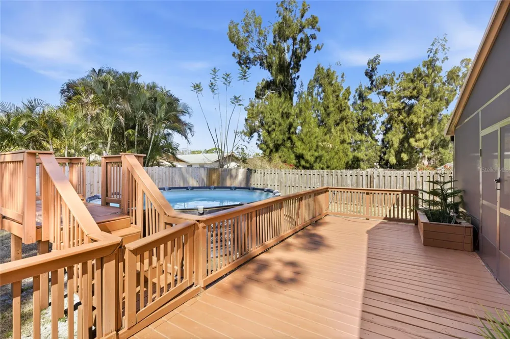 5320 MOELLER AVENUE Sarasota, FL 34233