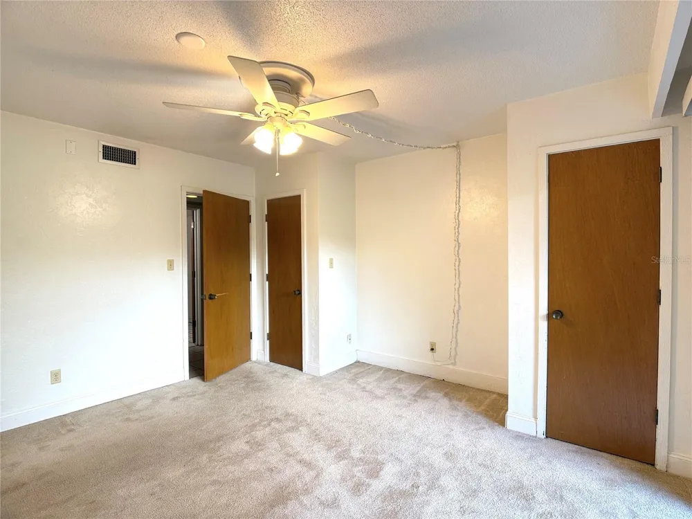 3033 CAMELOT DRIVE #303 Haines City, FL 33844