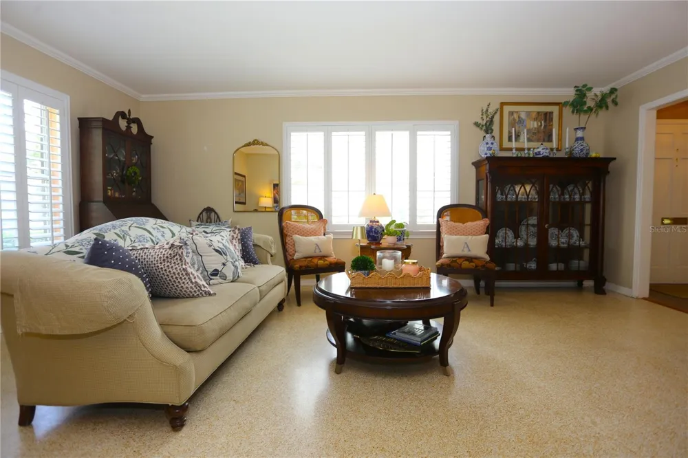 4414 W WATROUS AVENUE Tampa, FL 33629