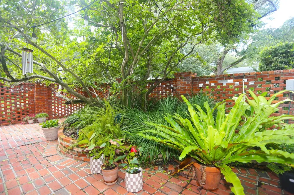 4414 W WATROUS AVENUE Tampa, FL 33629