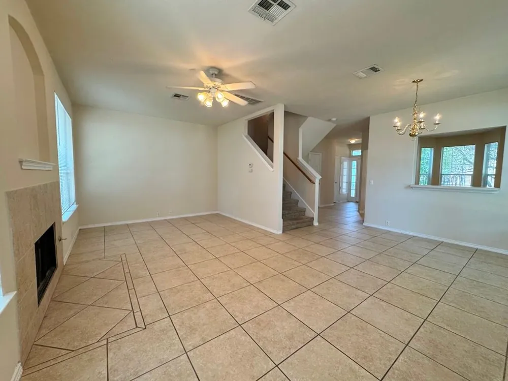 251 Utterback #A Kyle, TX 78640