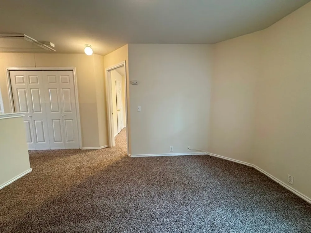 251 Utterback #A Kyle, TX 78640