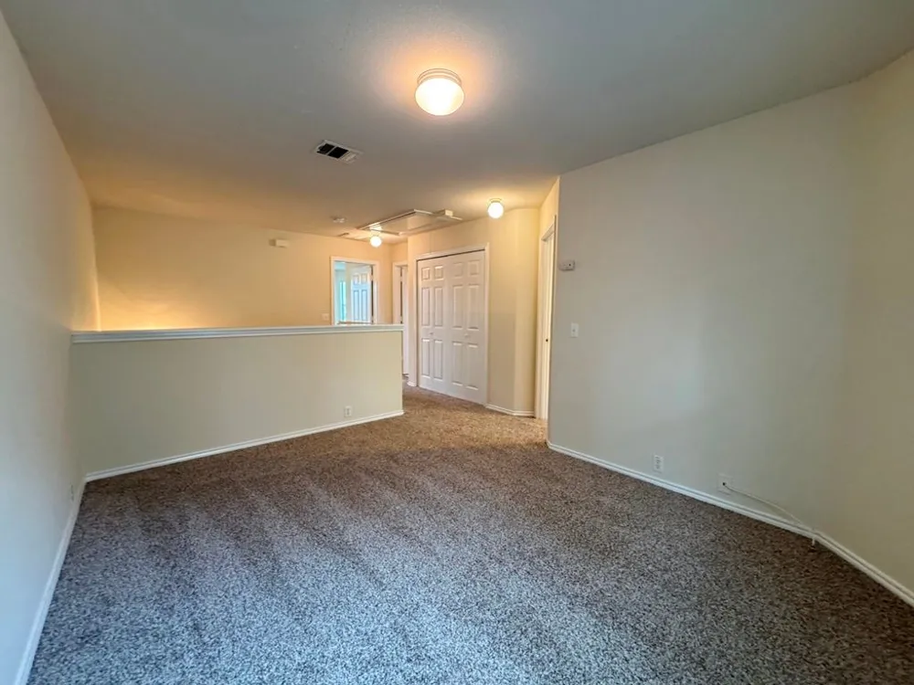 251 Utterback #A Kyle, TX 78640