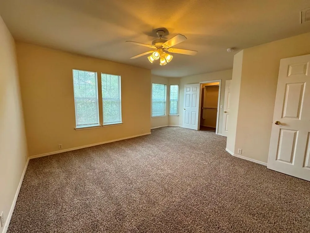 251 Utterback #A Kyle, TX 78640