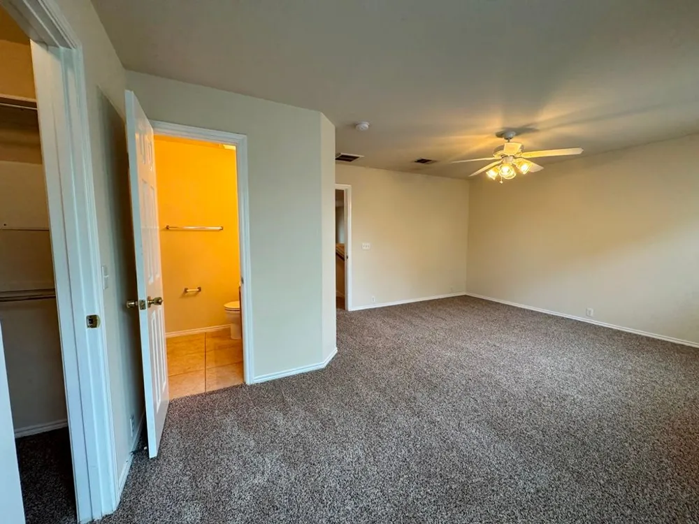 251 Utterback #A Kyle, TX 78640