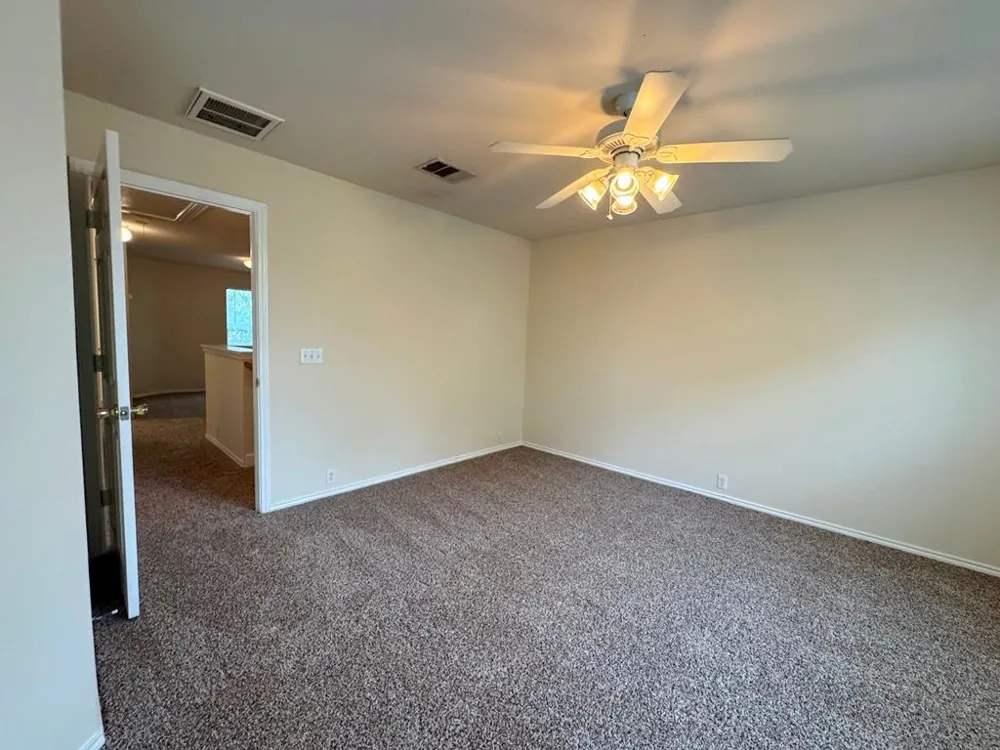 251 Utterback #A Kyle, TX 78640