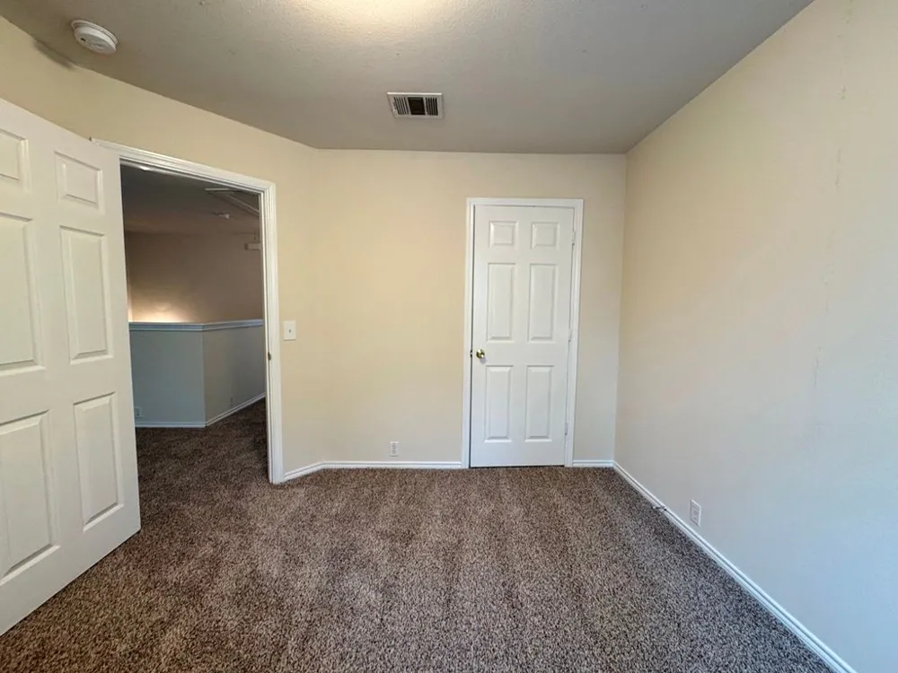 251 Utterback #A Kyle, TX 78640