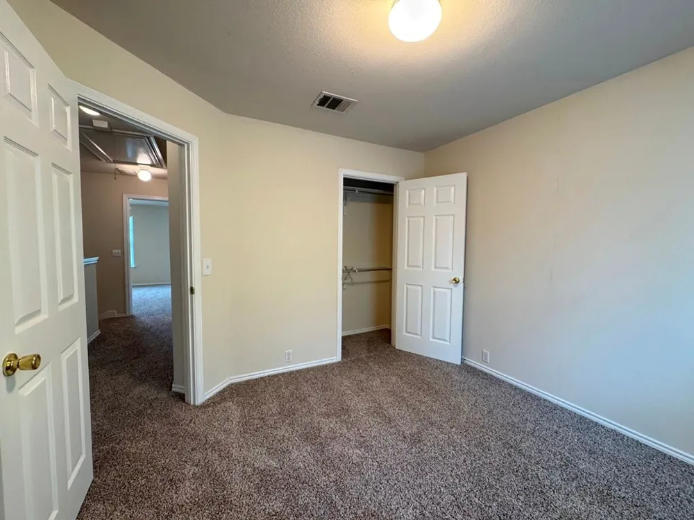 251 Utterback #A Kyle, TX 78640