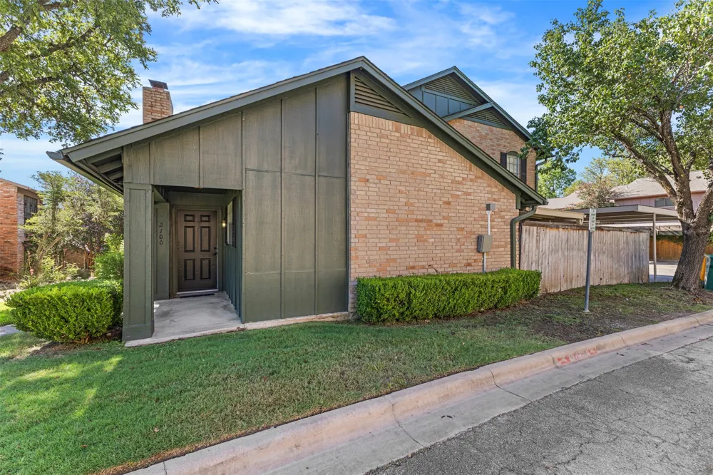 2100 Kippling Drive #128 Austin, TX 78752