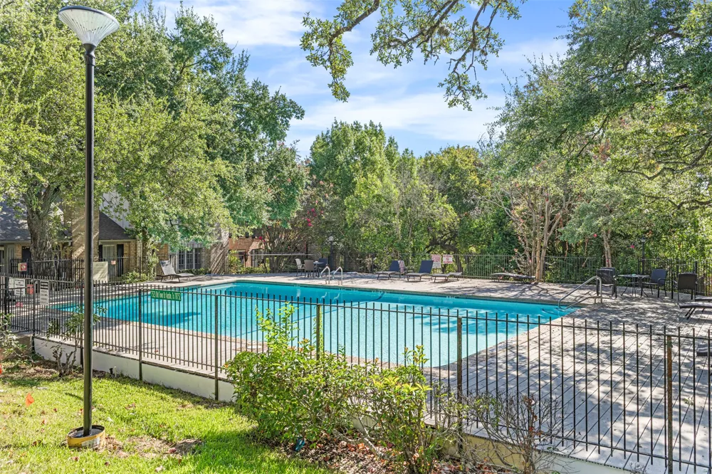 2100 Kippling Drive #128 Austin, TX 78752