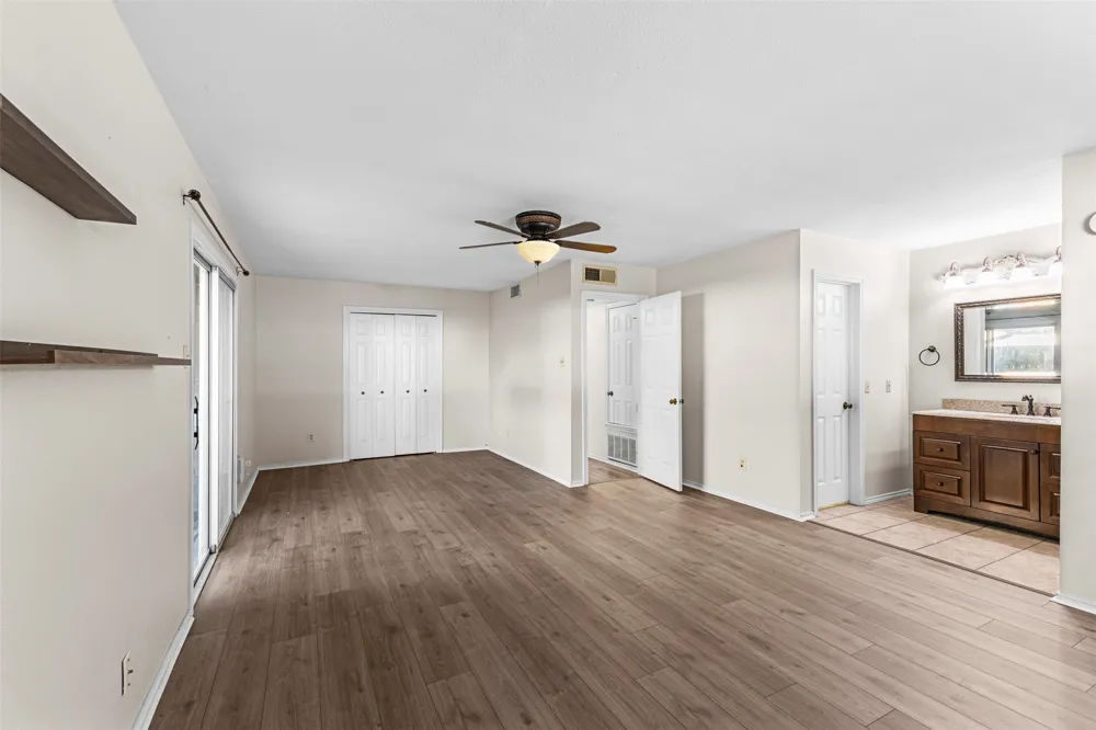 2100 Kippling Drive #128 Austin, TX 78752