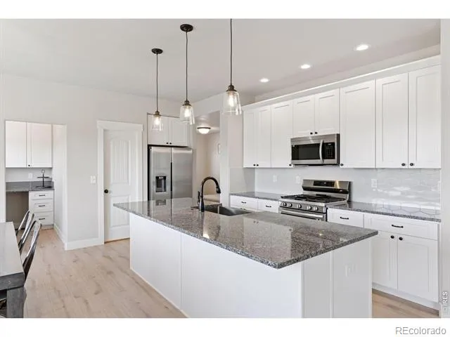 5547 Drake Way Frederick, CO 80504