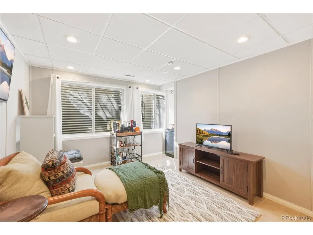 5941 S Waco Street Aurora, CO 80016