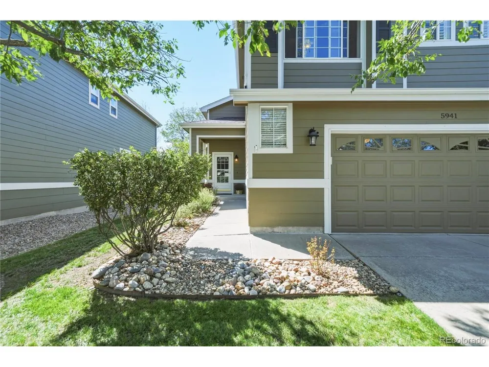 5941 S Waco Street Aurora, CO 80016