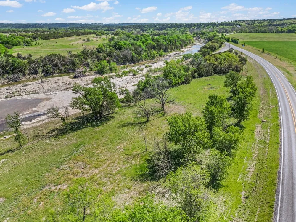 4622 Fm-205 Glen Rose, TX 76043