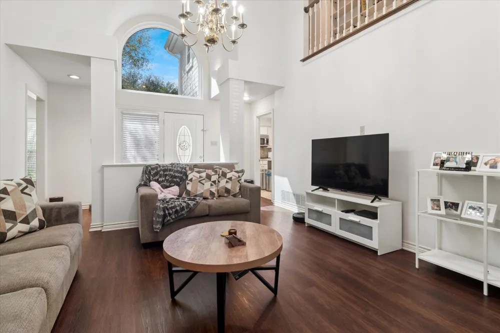 924 McCoy Drive Irving, TX 75062
