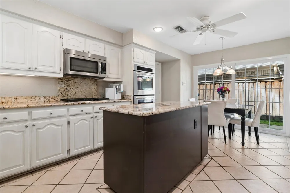 924 McCoy Drive Irving, TX 75062