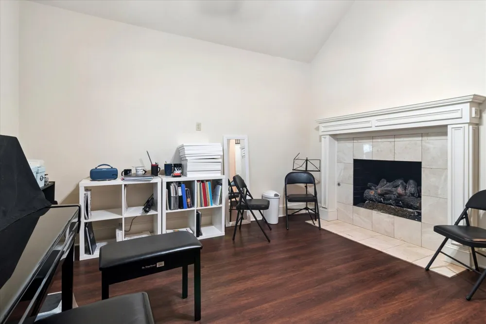 924 McCoy Drive Irving, TX 75062