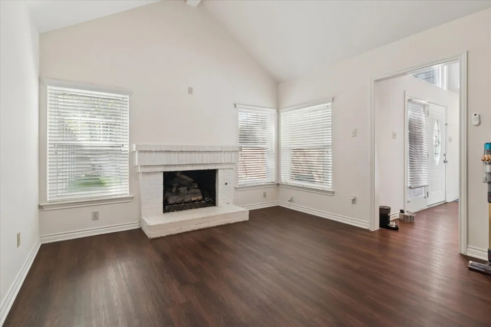 924 McCoy Drive Irving, TX 75062