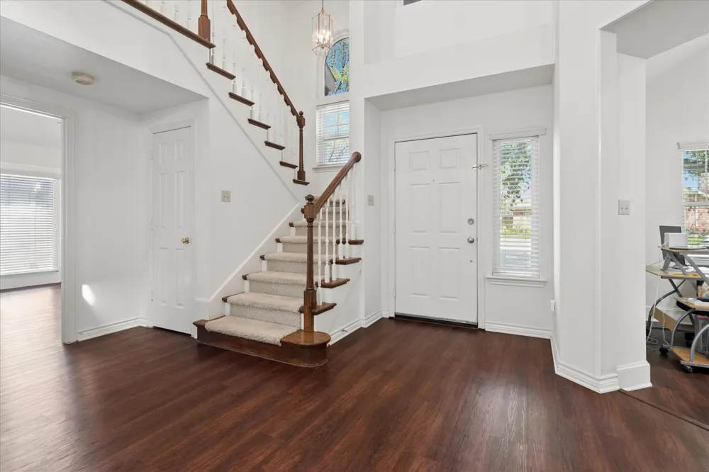 924 McCoy Drive Irving, TX 75062