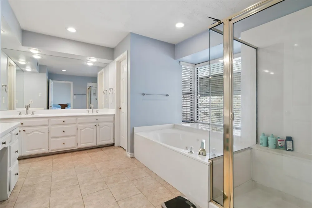 924 McCoy Drive Irving, TX 75062