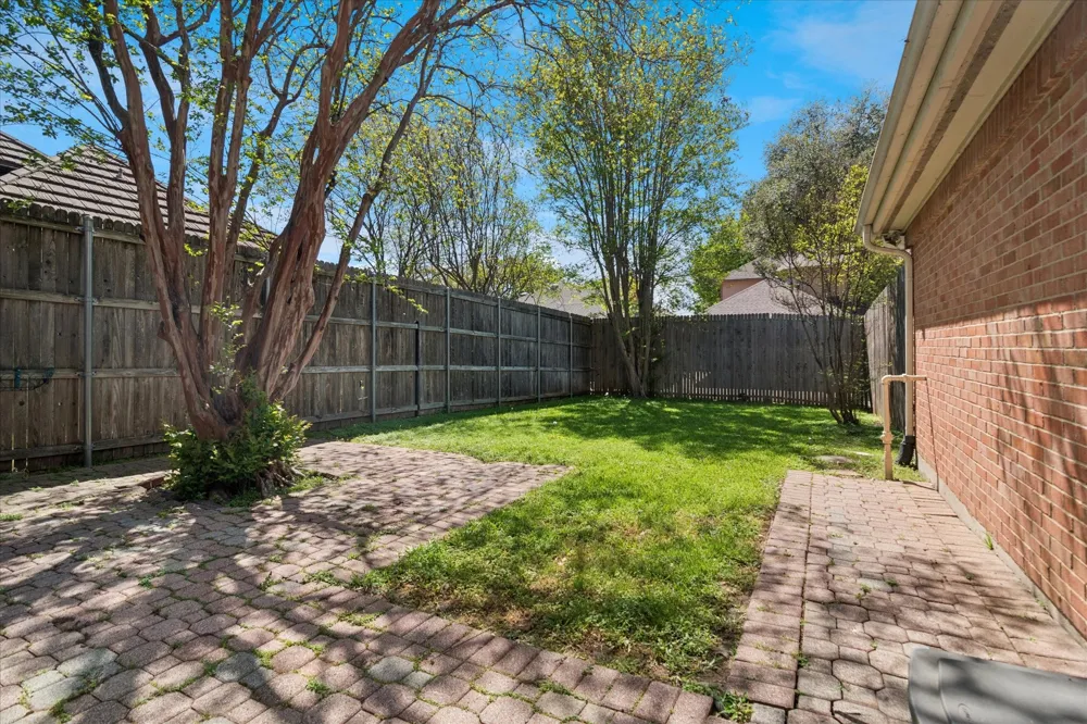 924 McCoy Drive Irving, TX 75062