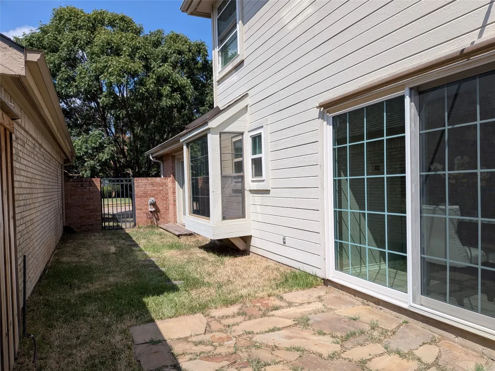 924 McCoy Drive Irving, TX 75062