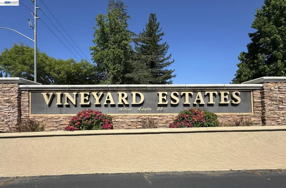 3263 Vineyard Ave., #86 Pleasanton, CA 94566