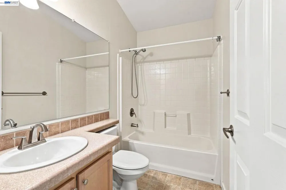 3263 Vineyard Ave., #86 Pleasanton, CA 94566