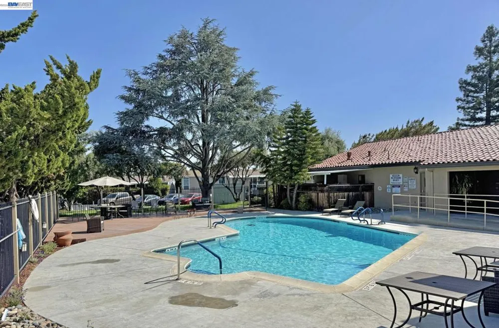 3263 Vineyard Ave., #86 Pleasanton, CA 94566