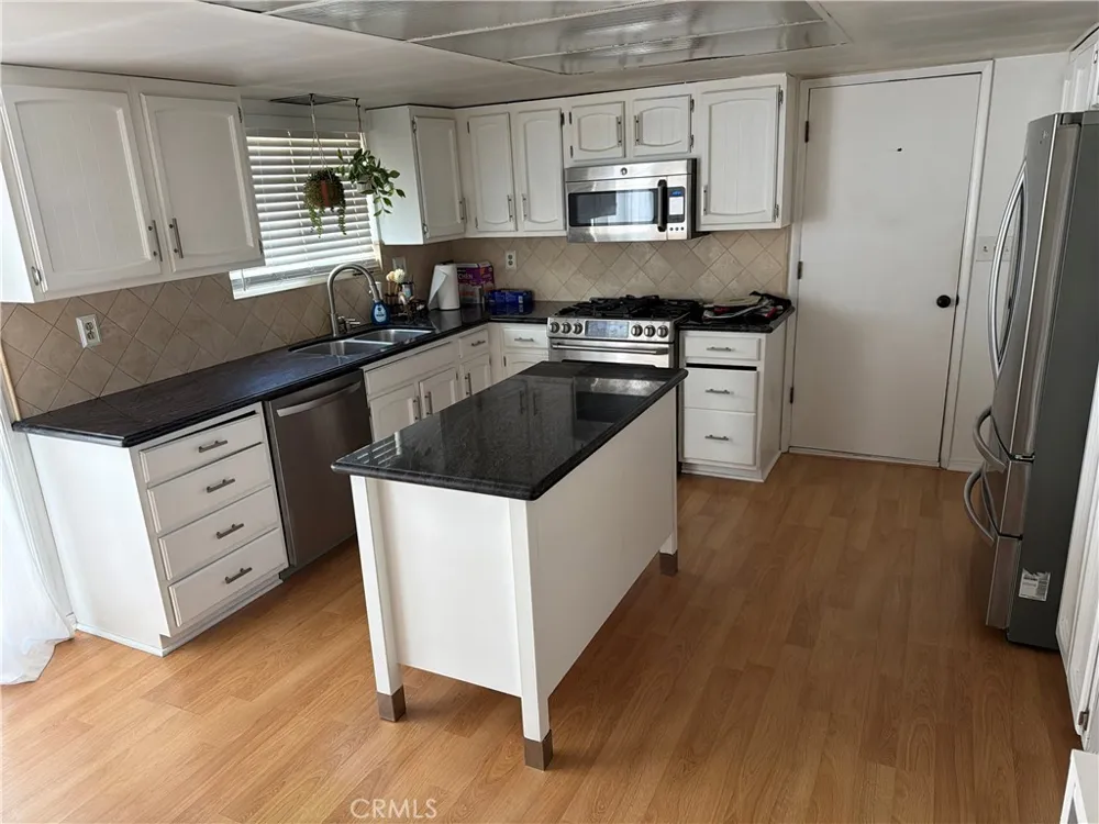 8695 Madison Avenue Buena Park, CA 90620
