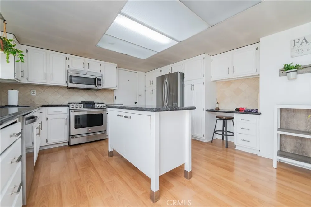8695 Madison Avenue Buena Park, CA 90620
