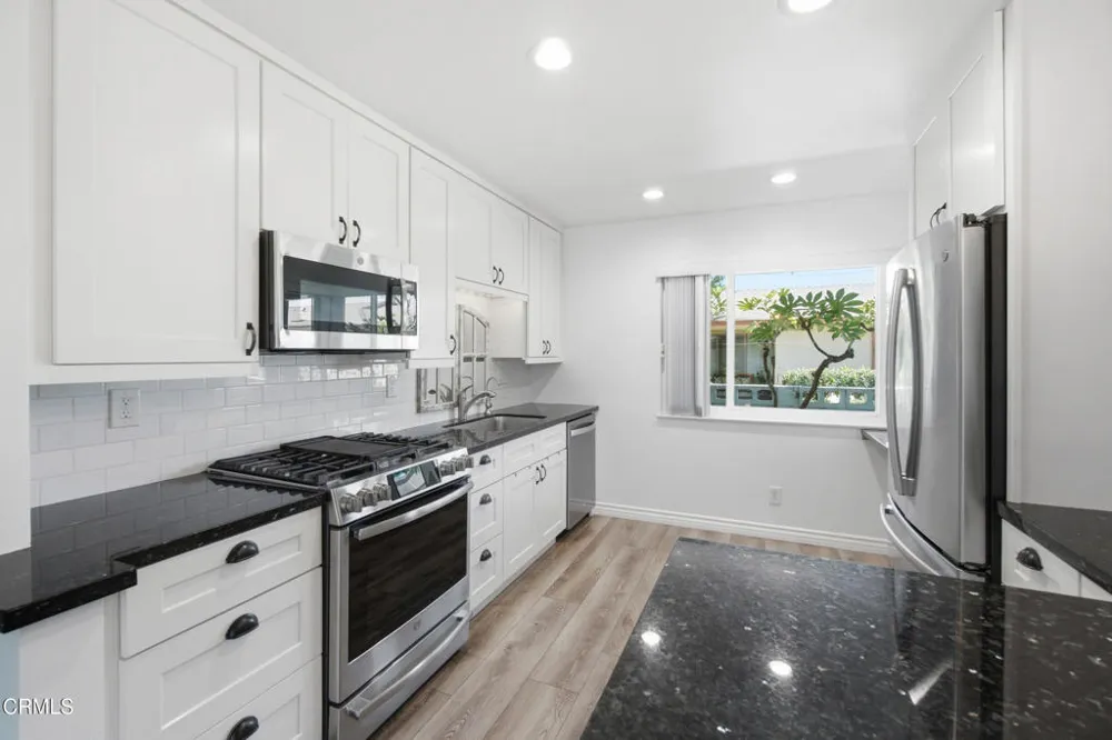 184 W Fiesta Green Port Hueneme, CA 93041