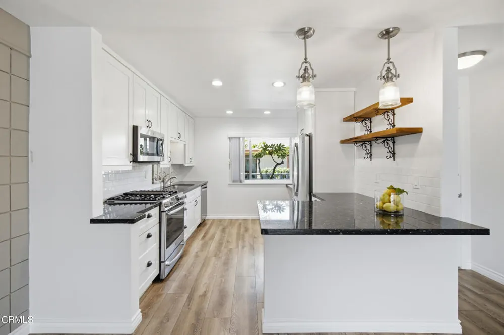 184 W Fiesta Green Port Hueneme, CA 93041