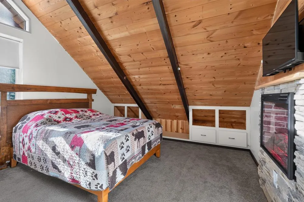332 E Fairway Blvd Big Bear City, CA 92314