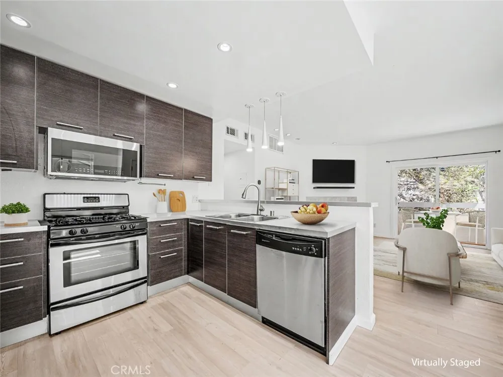 11733 Avon Los Angeles, CA 90066