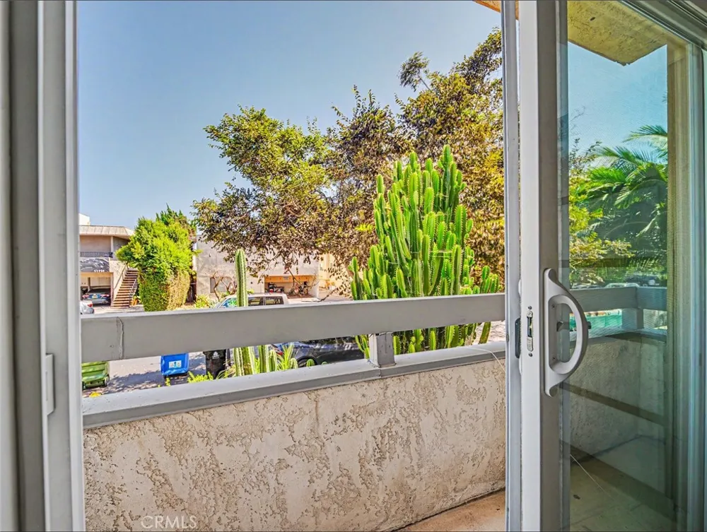 11733 Avon Los Angeles, CA 90066